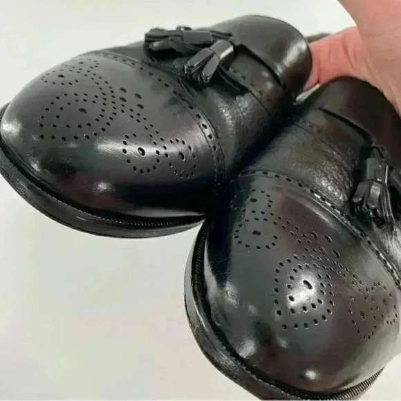 Mezlan mens loafers size 11.5 Havana black leather tassels Cap toe brogue main image 7